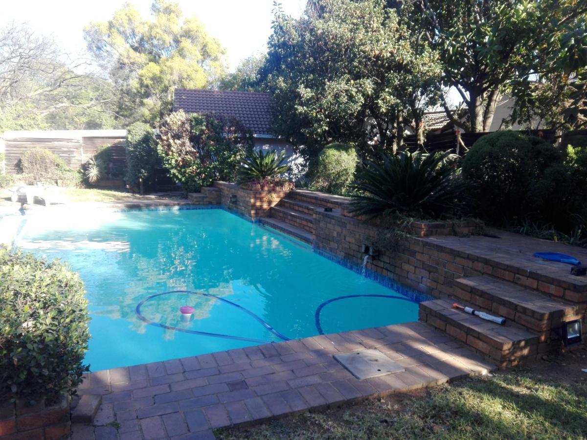 Fourways Guest Lodge Johannesburg Ngoại thất bức ảnh