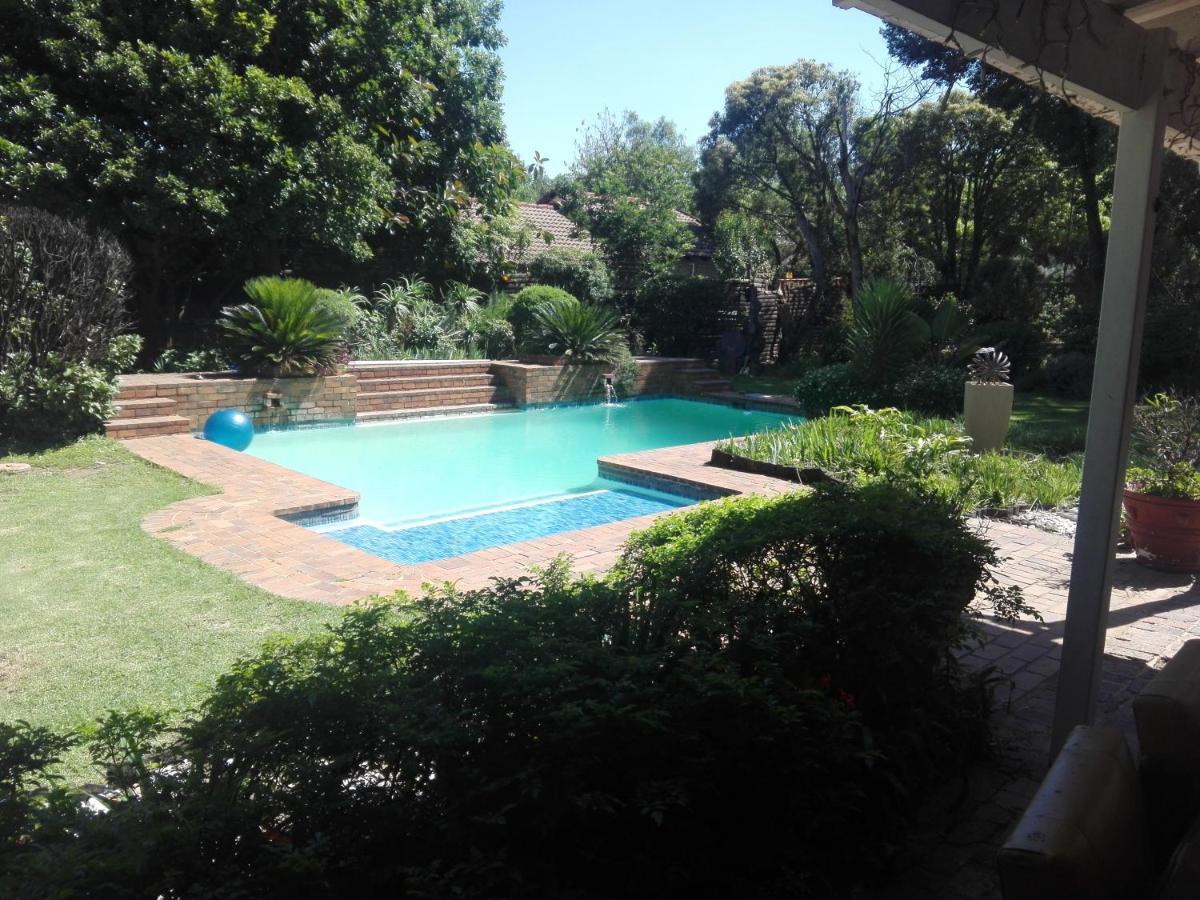 Fourways Guest Lodge Johannesburg Ngoại thất bức ảnh